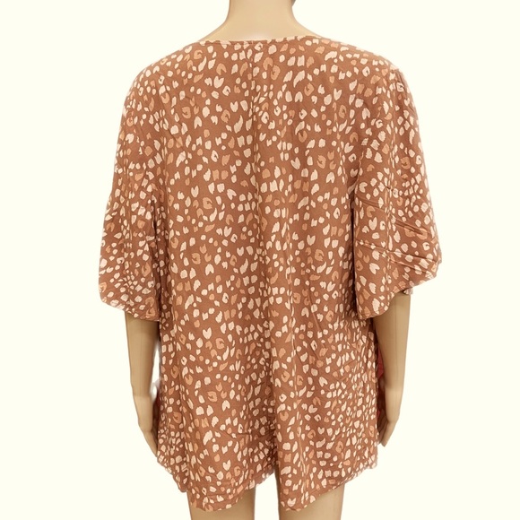 Isabel Maternity Creamy Cocoa Leopard Print Blouse Size XL - Picture 3 of 5